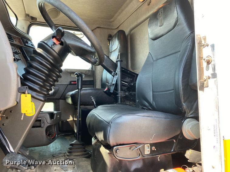 image for item KW9245 2008 Kenworth T300  fuel / lube truck