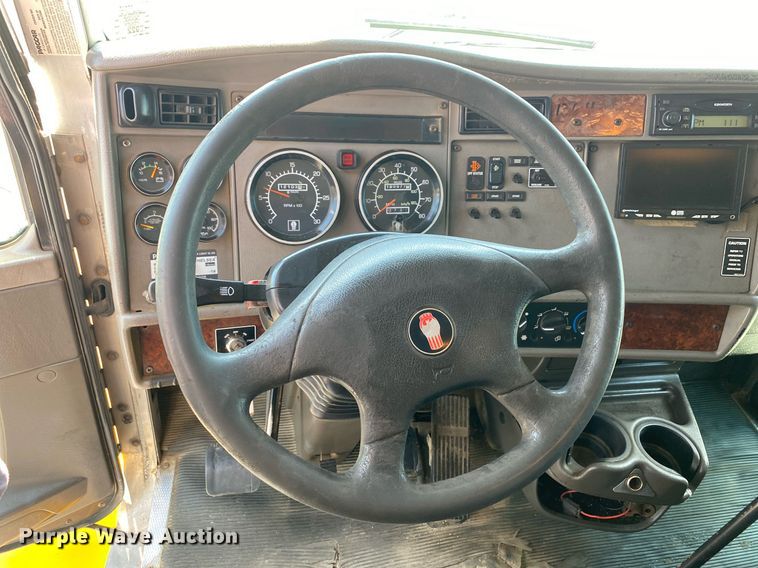 image for item KW9245 2008 Kenworth T300  fuel / lube truck