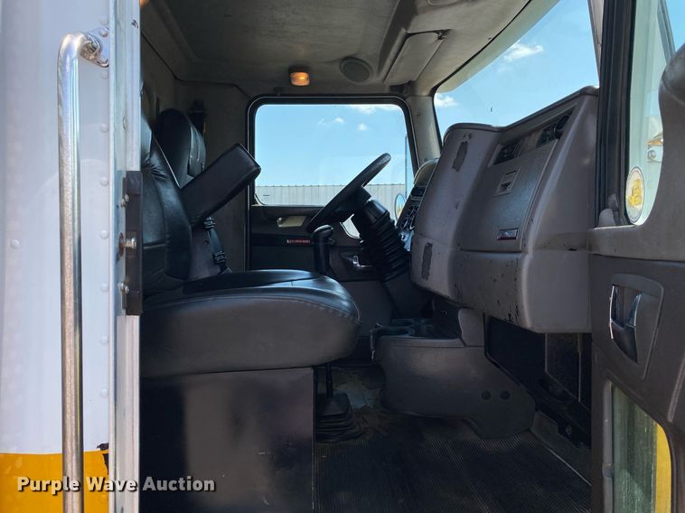 image for item KW9245 2008 Kenworth T300  fuel / lube truck