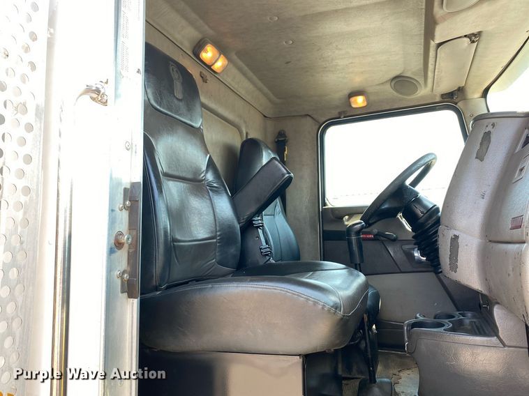 image for item KW9245 2008 Kenworth T300  fuel / lube truck