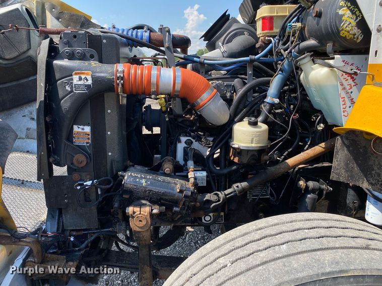 image for item KW9245 2008 Kenworth T300  fuel / lube truck