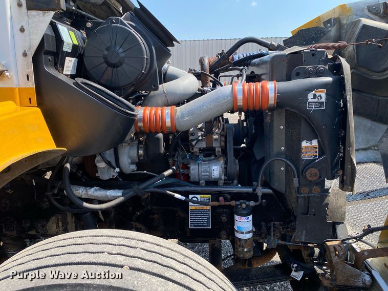 image for item KW9245 2008 Kenworth T300  fuel / lube truck