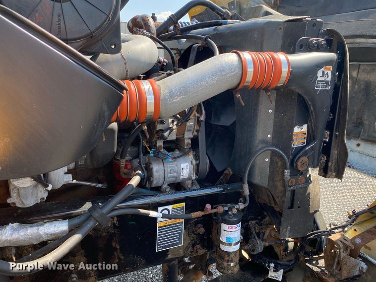 image for item KW9245 2008 Kenworth T300  fuel / lube truck