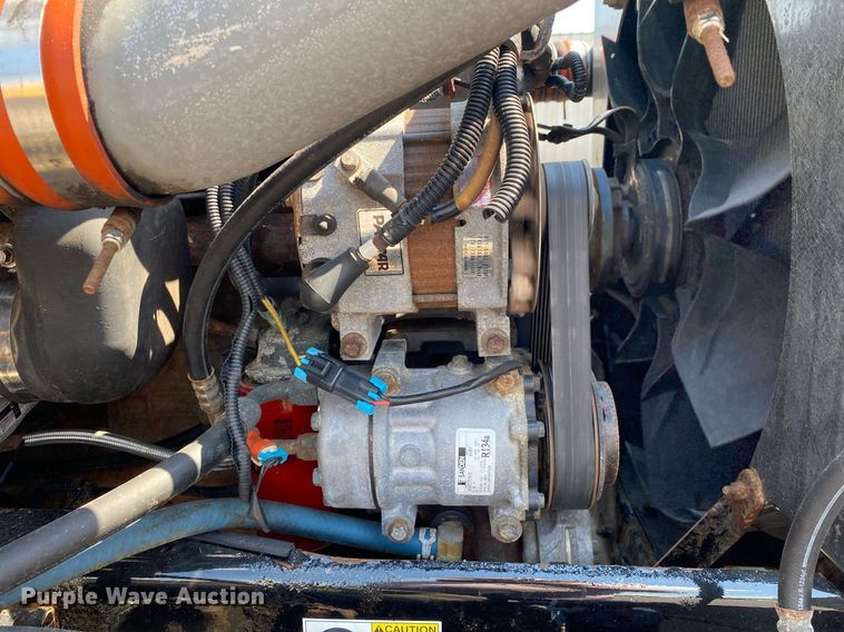 image for item KW9245 2008 Kenworth T300  fuel / lube truck