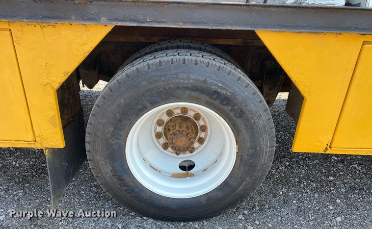 image for item KW9245 2008 Kenworth T300  fuel / lube truck