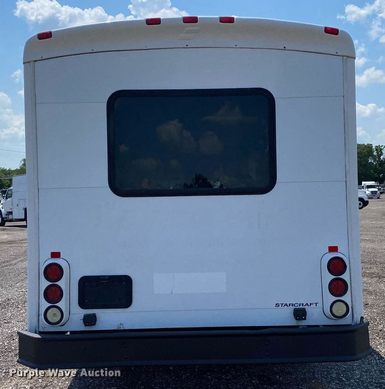 image for item KW9246 2008 Ford E450  shuttle bus