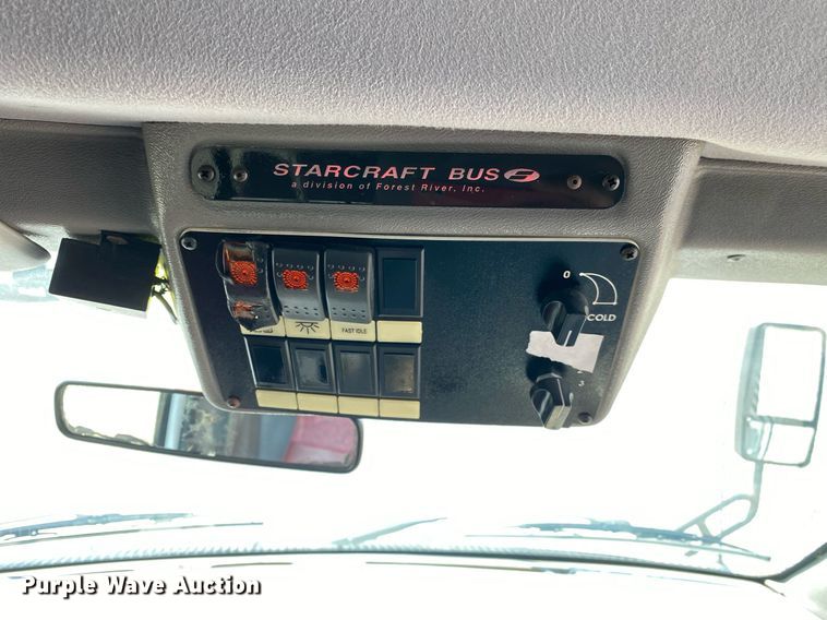 image for item KW9246 2008 Ford E450  shuttle bus