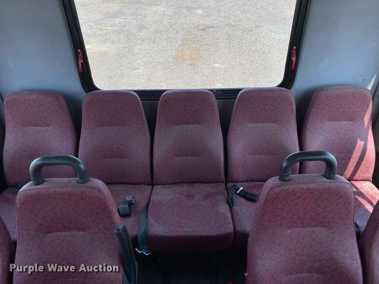 image for item KW9246 2008 Ford E450  shuttle bus