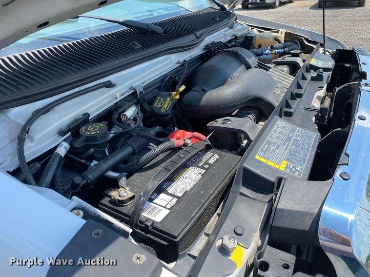 image for item KW9246 2008 Ford E450  shuttle bus