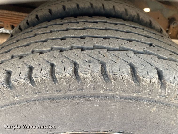 image for item KW9246 2008 Ford E450  shuttle bus