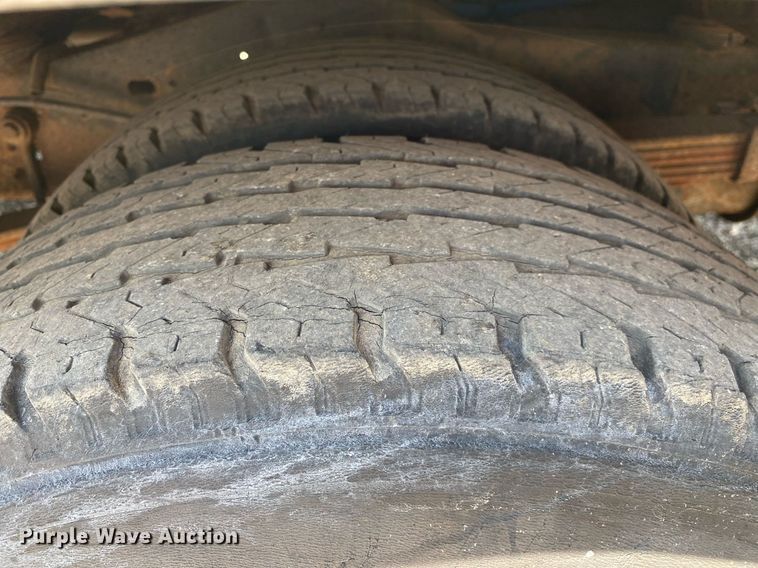 image for item KW9246 2008 Ford E450  shuttle bus