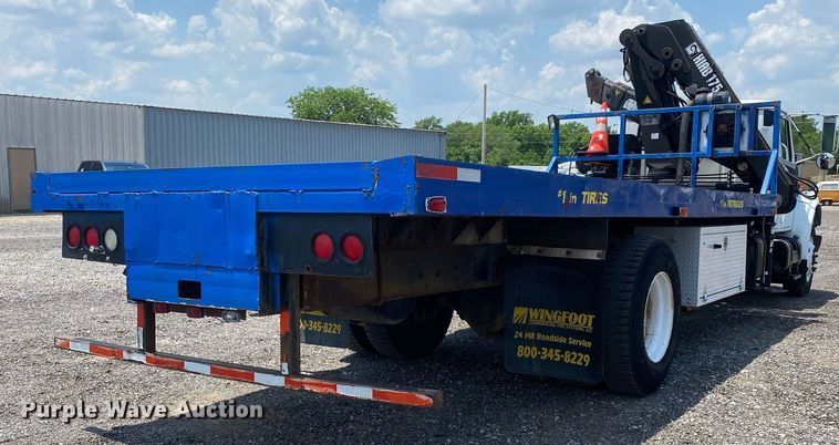 image for item KW9250 2001 International 4700  crane truck