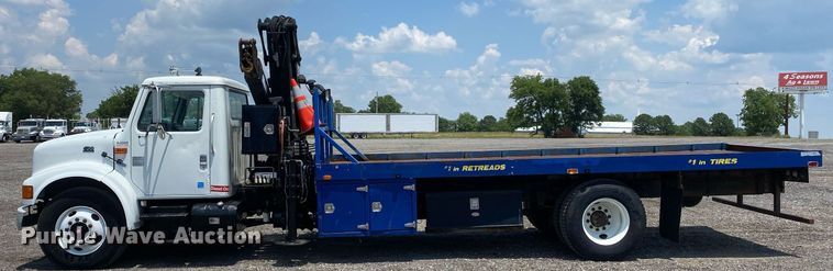 image for item KW9250 2001 International 4700  crane truck