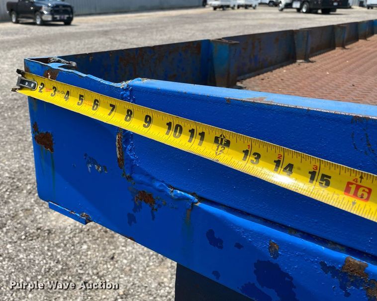 image for item KW9250 2001 International 4700  crane truck