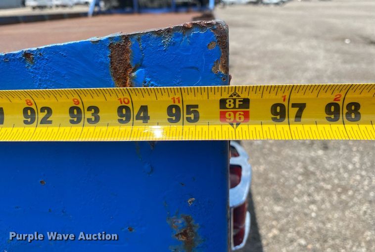 image for item KW9250 2001 International 4700  crane truck