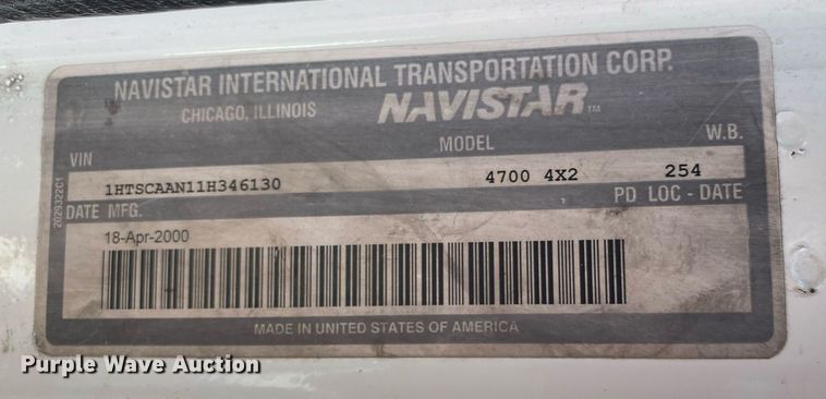 image for item KW9250 2001 International 4700  crane truck