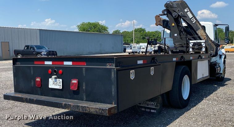 image for item KW9251 2005 International 4300  crane truck