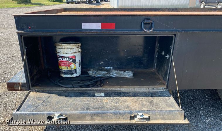 image for item KW9251 2005 International 4300  crane truck