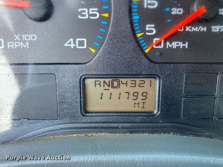 image for item KW9251 2005 International 4300  crane truck