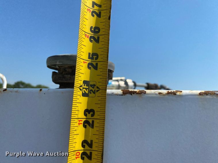 image for item KW9253 2010 Kenworth T370  flatbed truck