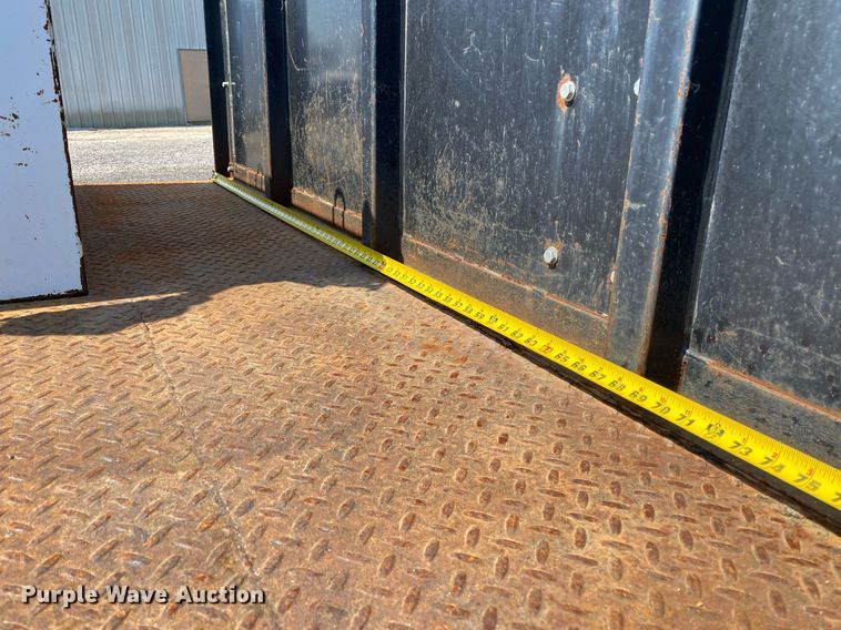 image for item KW9253 2010 Kenworth T370  flatbed truck