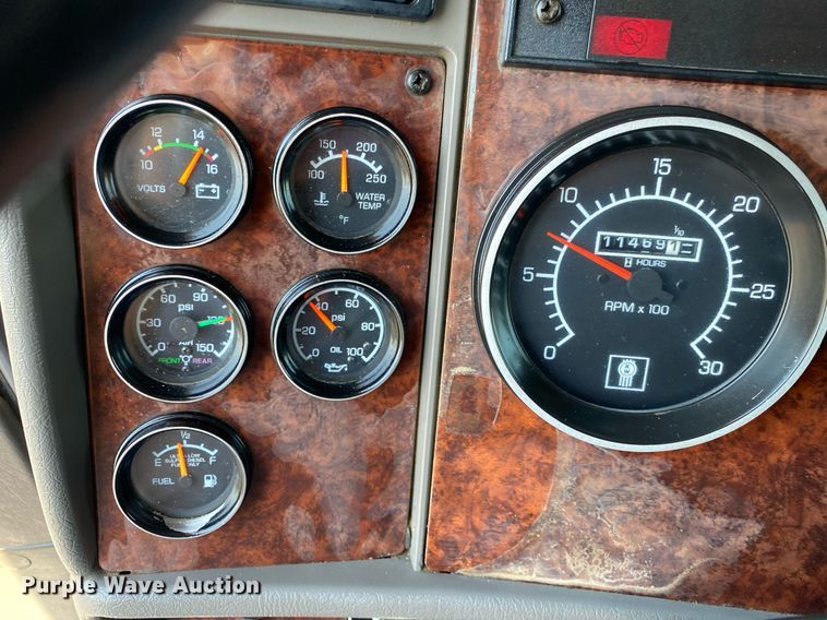 image for item KW9253 2010 Kenworth T370  flatbed truck