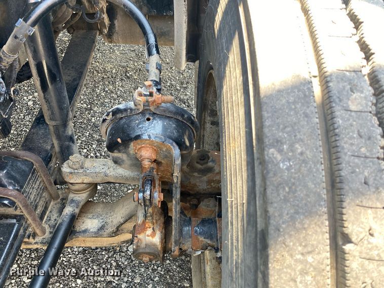 image for item KW9253 2010 Kenworth T370  flatbed truck