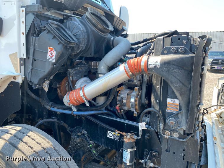 image for item KW9253 2010 Kenworth T370  flatbed truck