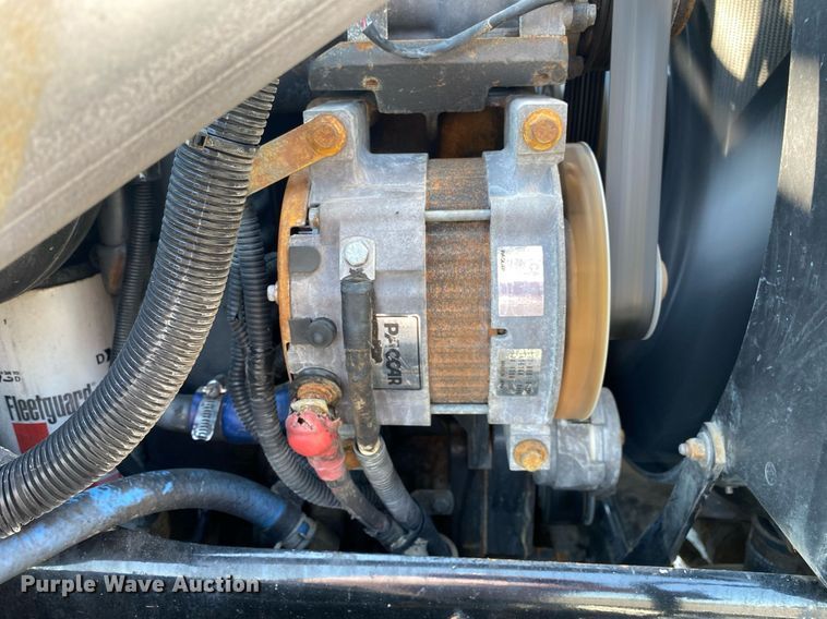 image for item KW9253 2010 Kenworth T370  flatbed truck