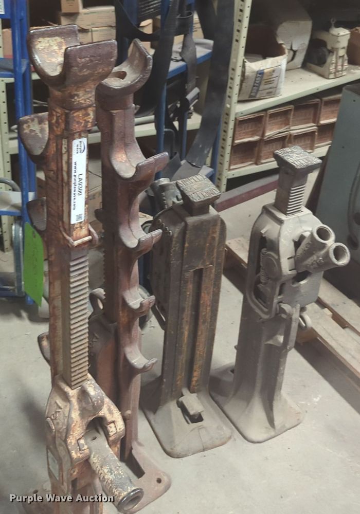 image for item LA9380 (2) Simplex jacks