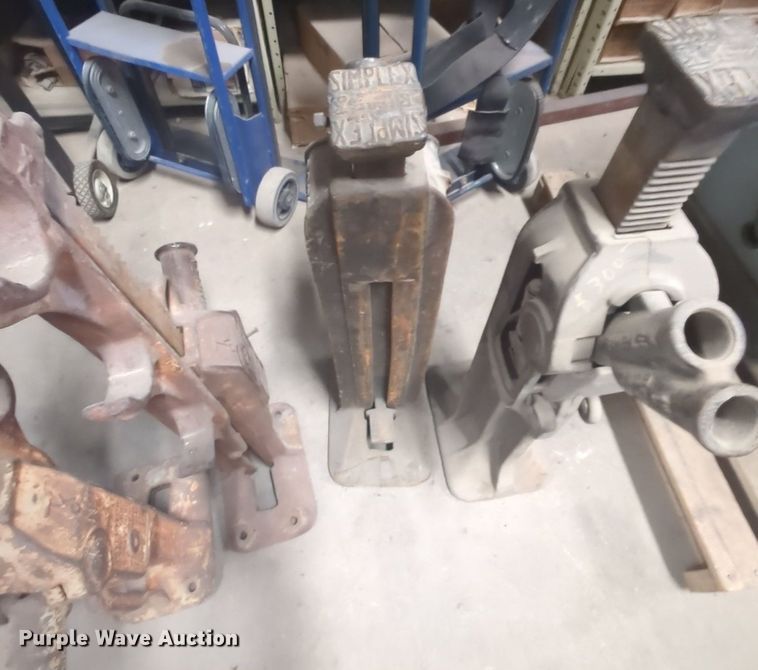 image for item LA9380 (2) Simplex jacks