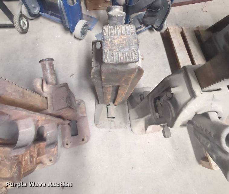 image for item LA9380 (2) Simplex jacks