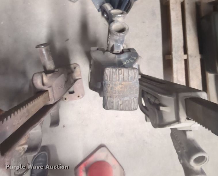 image for item LA9380 (2) Simplex jacks