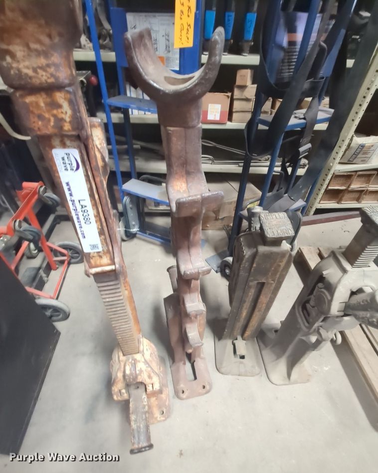 image for item LA9380 (2) Simplex jacks