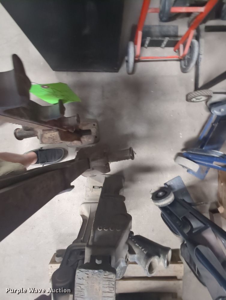 image for item LA9380 (2) Simplex jacks