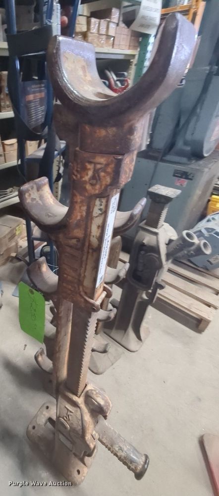 image for item LA9380 (2) Simplex jacks