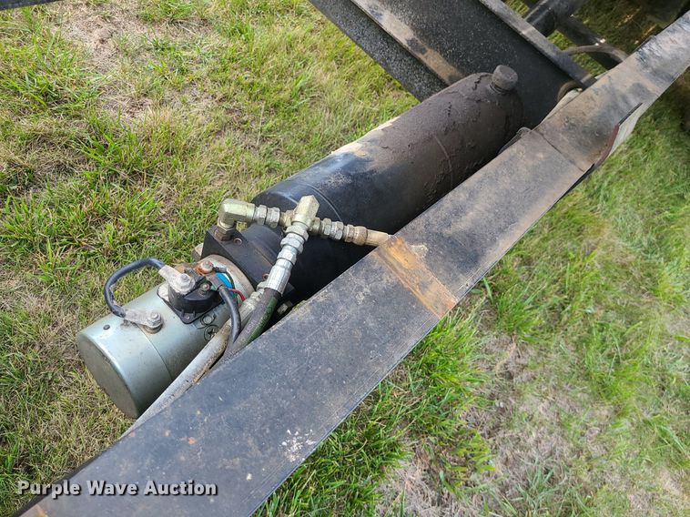 image for item LE9205 2010 Lakeside Trussmaster  tilt deck equipment trailer