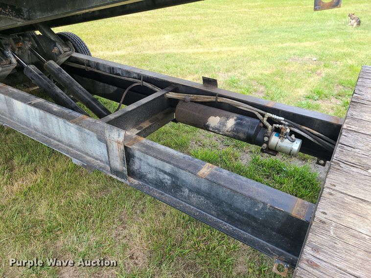 image for item LE9205 2010 Lakeside Trussmaster  tilt deck equipment trailer