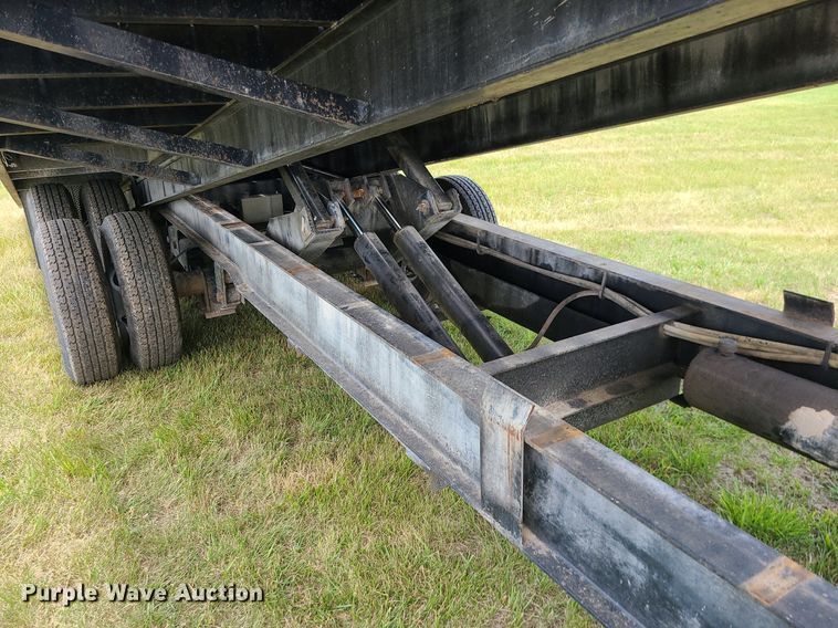 image for item LE9205 2010 Lakeside Trussmaster  tilt deck equipment trailer