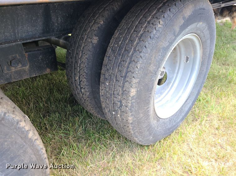 image for item LE9205 2010 Lakeside Trussmaster  tilt deck equipment trailer