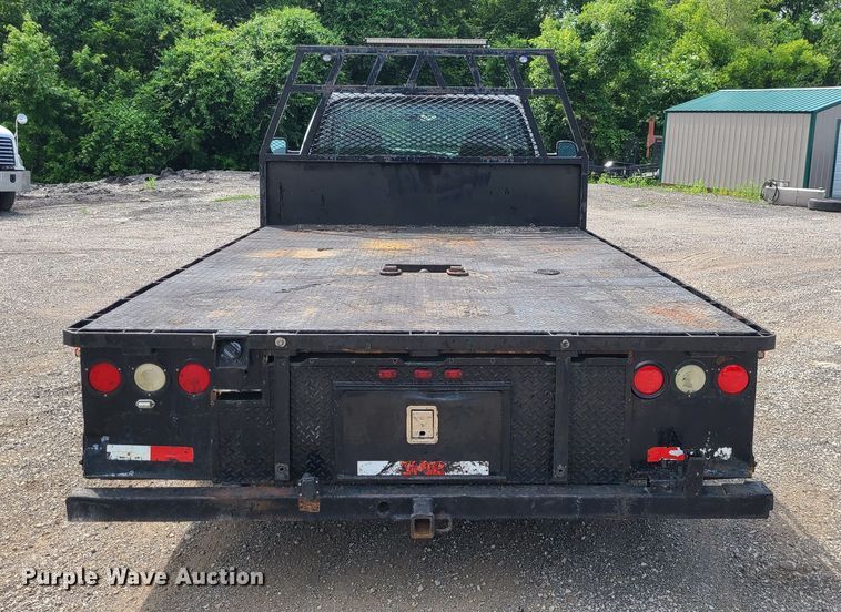image for item LE9224 2005 Ford F450 Super Duty  flatbed truck