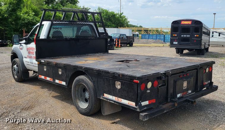 image for item LE9224 2005 Ford F450 Super Duty  flatbed truck