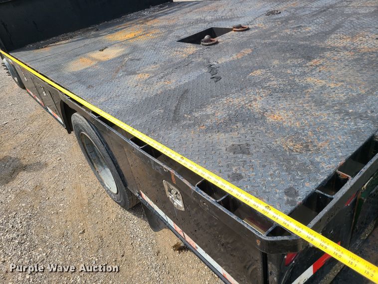 image for item LE9224 2005 Ford F450 Super Duty  flatbed truck