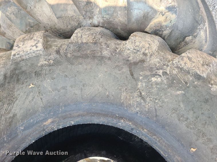 image for item LE9233 Approximately 39 tires