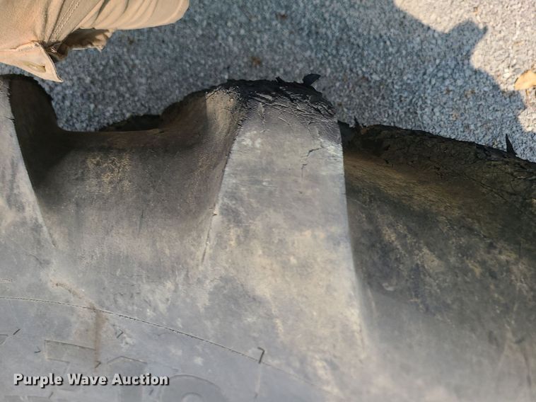 image for item LE9233 Approximately 39 tires