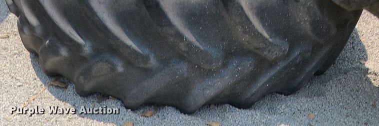 image for item LE9233 Approximately 39 tires