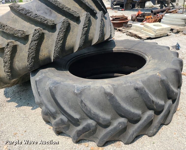 image for item LE9233 Approximately 39 tires