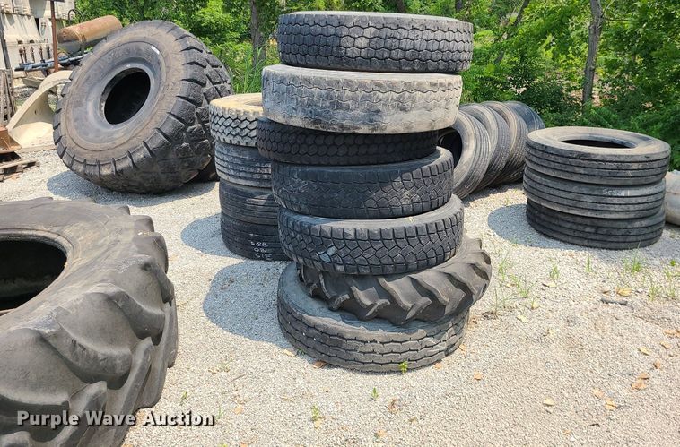 image for item LE9233 Approximately 39 tires