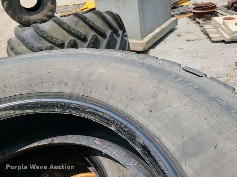 image for item LE9233 Approximately 39 tires