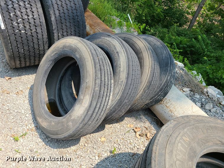 image for item LE9233 Approximately 39 tires